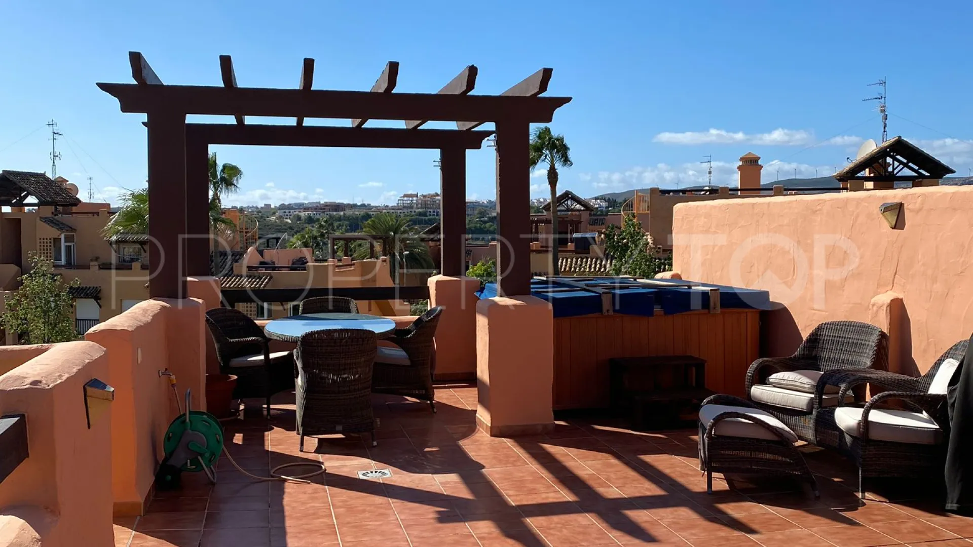 Penthouse with 2 bedrooms for sale in Casares