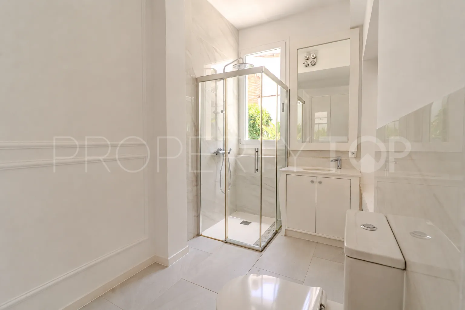 For sale Nueva Andalucia villa