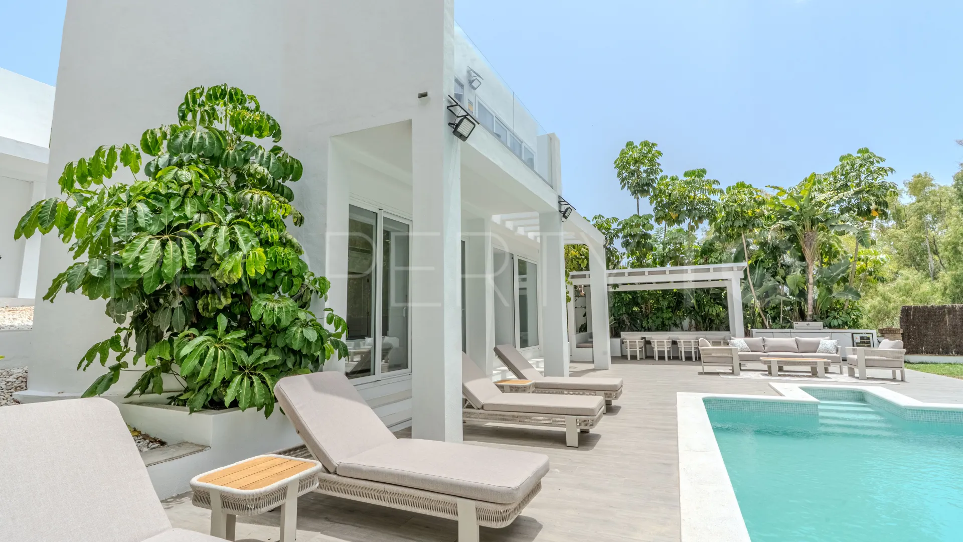 For sale Nueva Andalucia villa