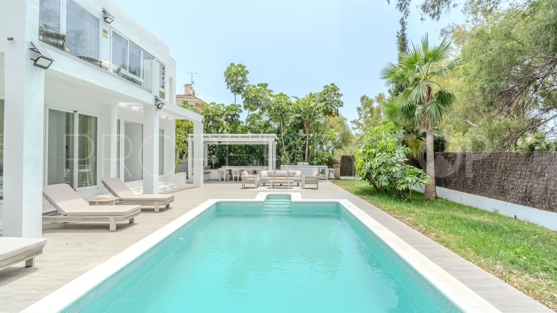 For sale Nueva Andalucia villa