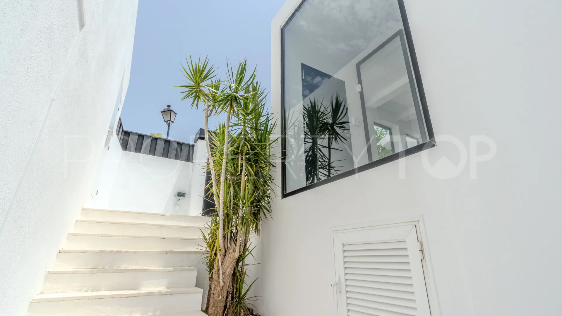 For sale Nueva Andalucia villa