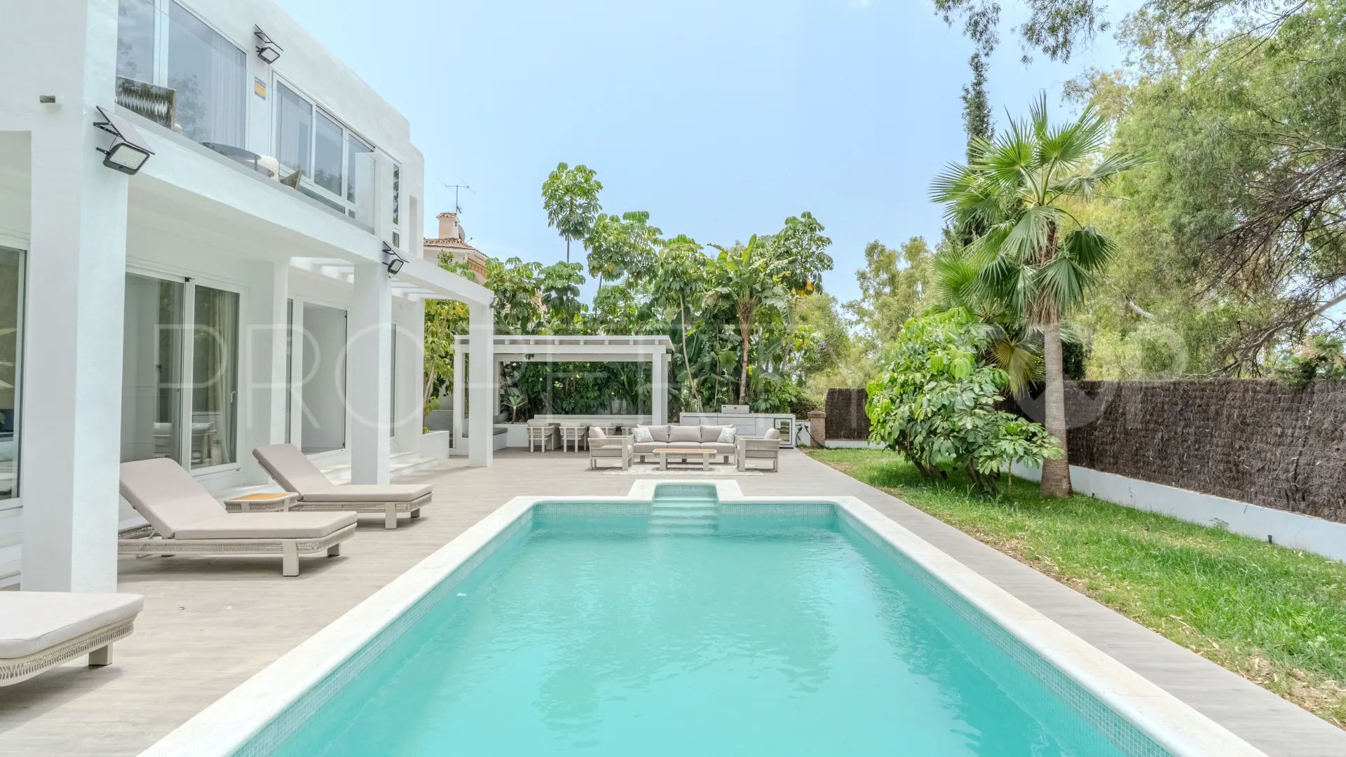 For sale Nueva Andalucia villa