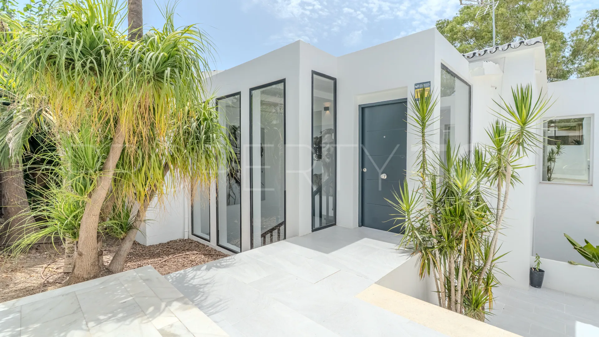 For sale Nueva Andalucia villa