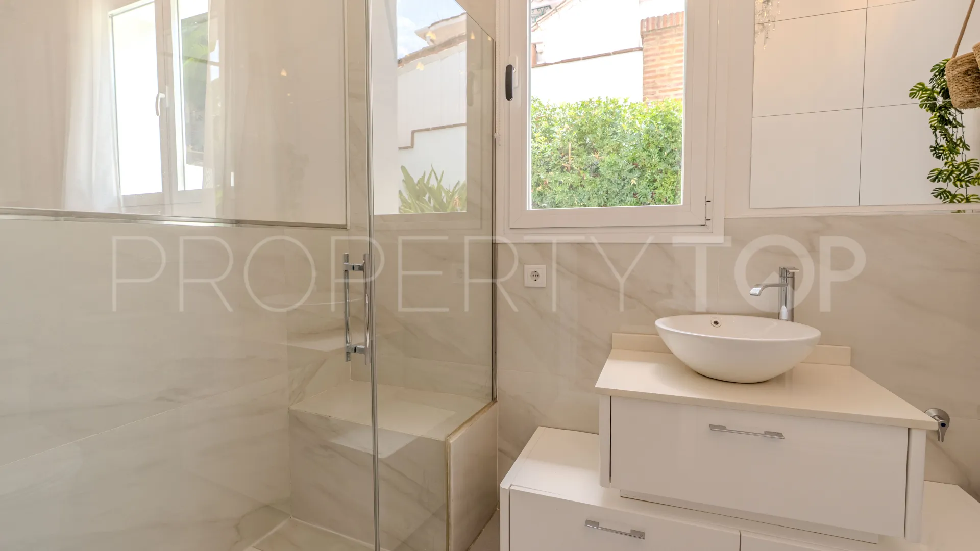 For sale Nueva Andalucia villa