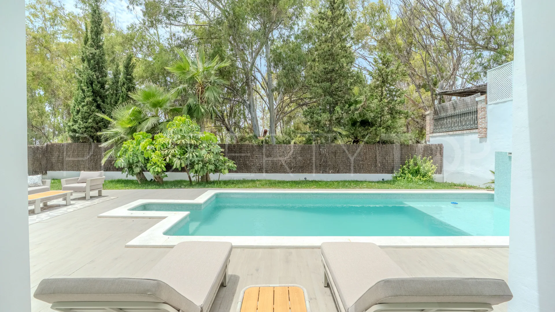 For sale Nueva Andalucia villa