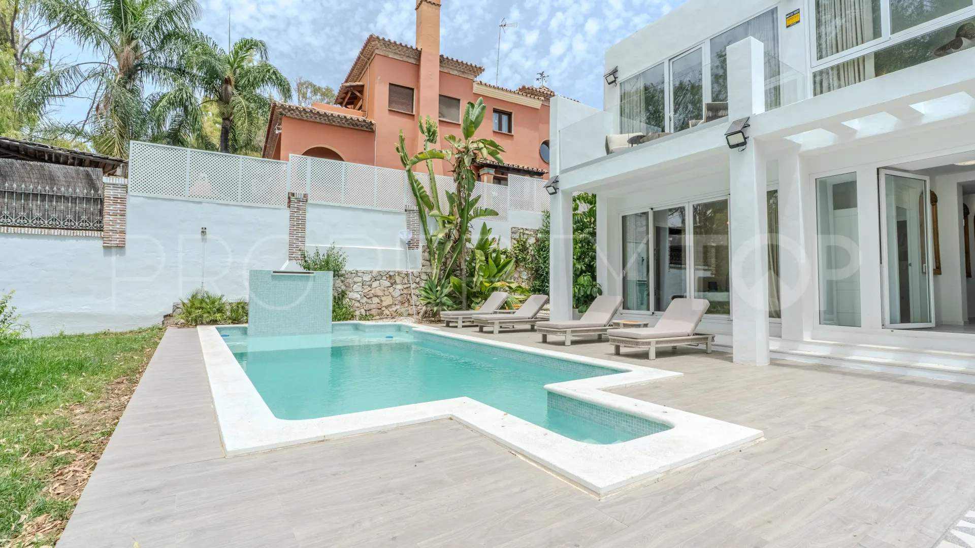 For sale Nueva Andalucia villa