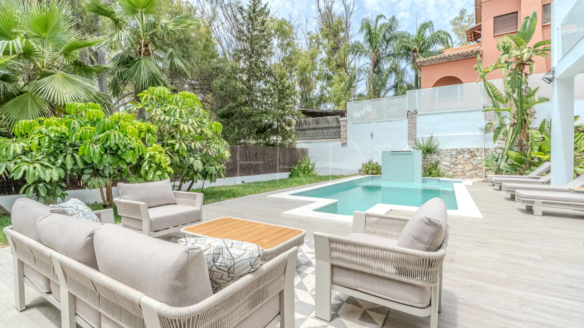 For sale Nueva Andalucia villa