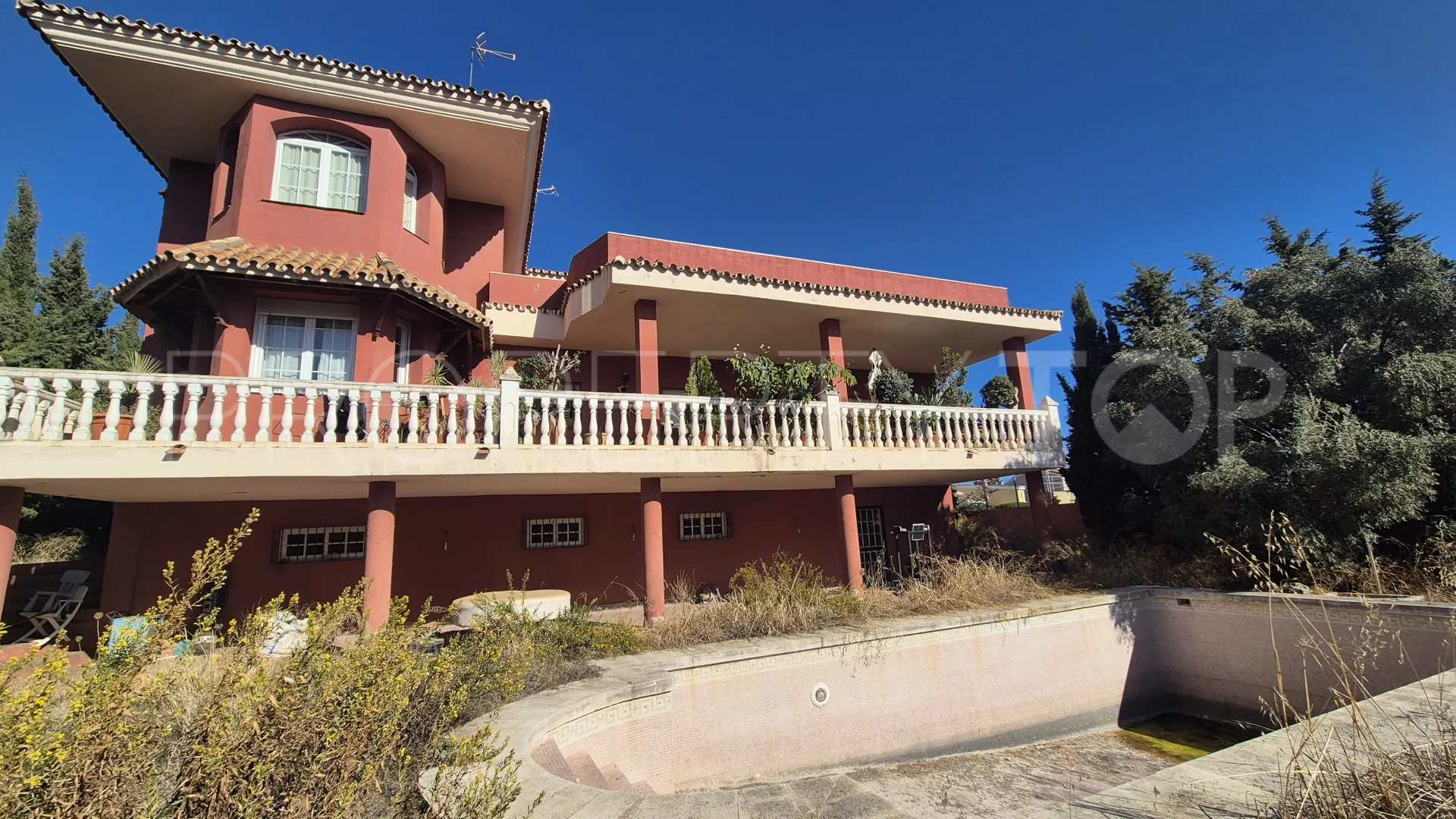 Comprar casa de 5 dormitorios en Bel Air