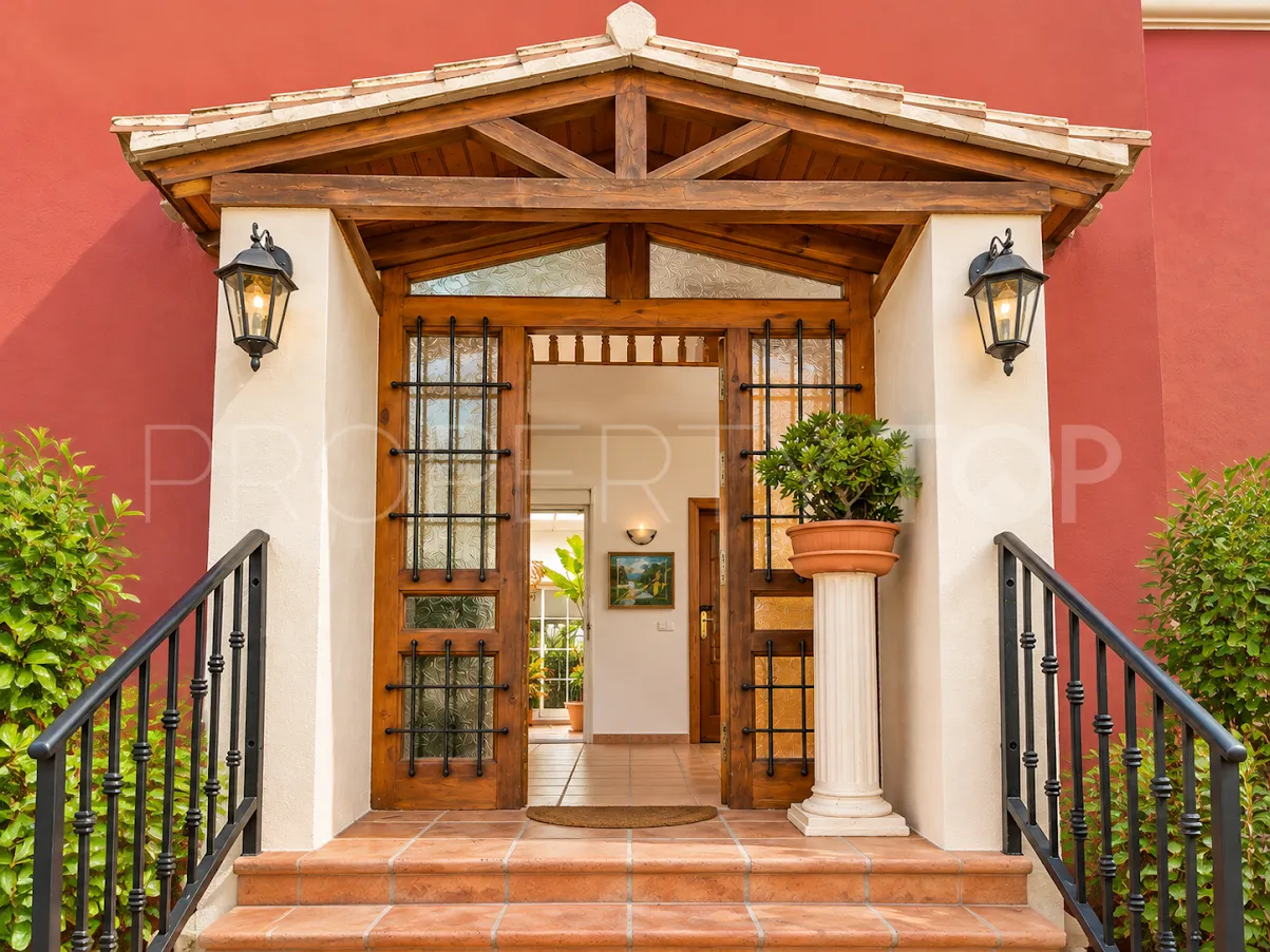 Comprar casa de 5 dormitorios en Bel Air
