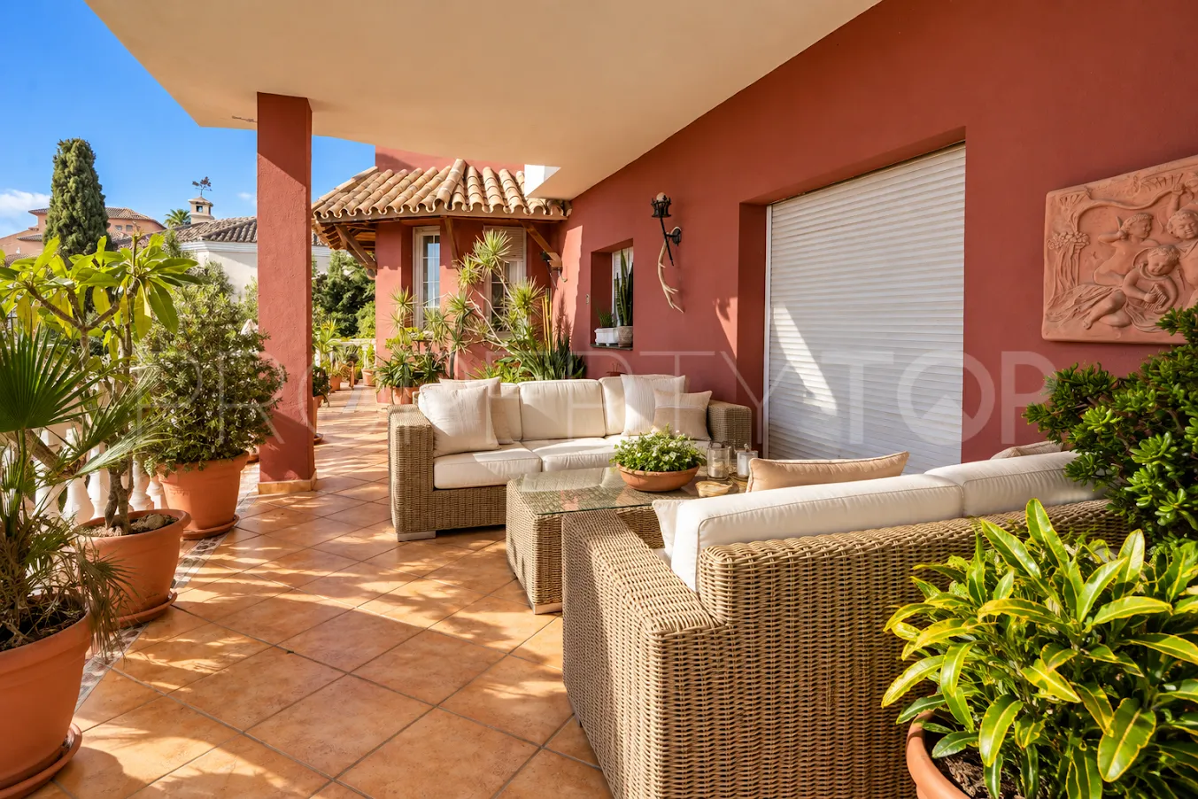 Comprar casa de 5 dormitorios en Bel Air