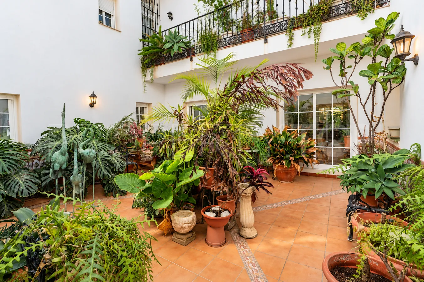 Comprar casa de 5 dormitorios en Bel Air