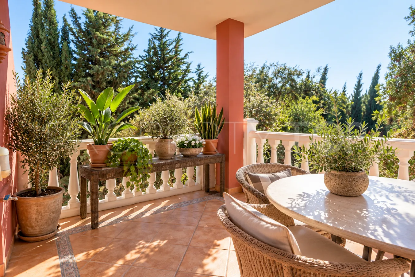 Comprar casa de 5 dormitorios en Bel Air