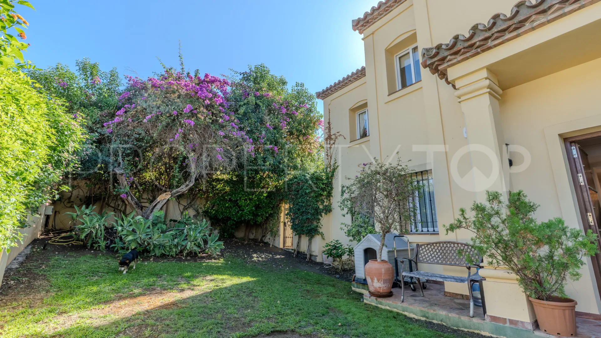 Villa a la venta en Marbella con 5 dormitorios