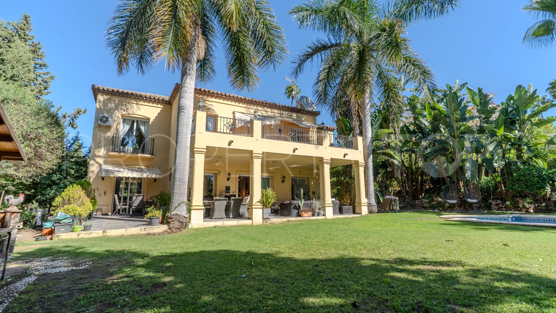 Villa a la venta en Marbella con 5 dormitorios