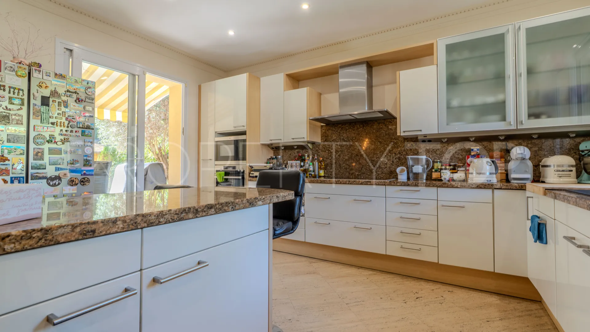 Villa a la venta en Marbella con 5 dormitorios