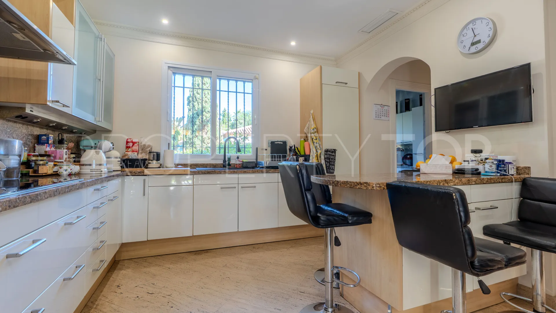 Villa a la venta en Marbella con 5 dormitorios