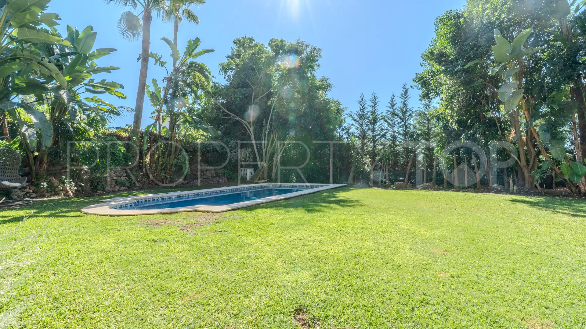 Villa a la venta en Marbella con 5 dormitorios