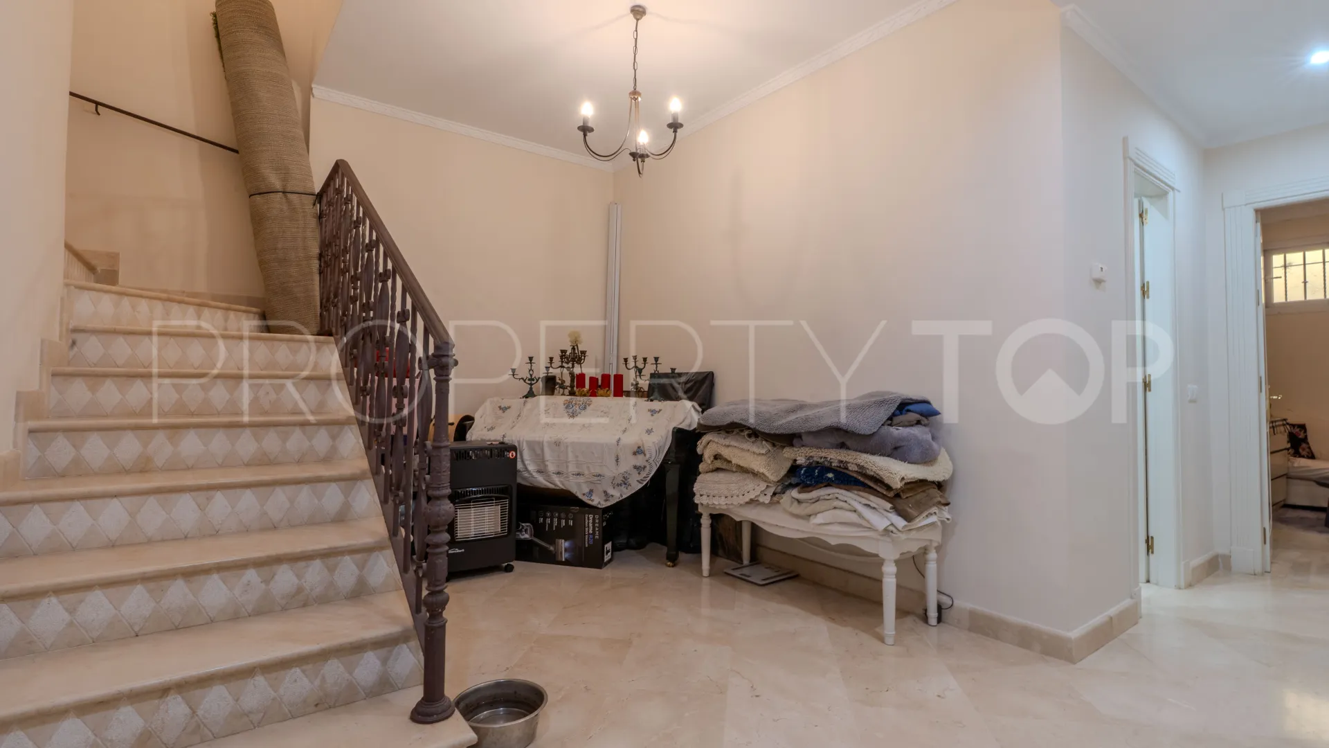 Villa a la venta en Marbella con 5 dormitorios