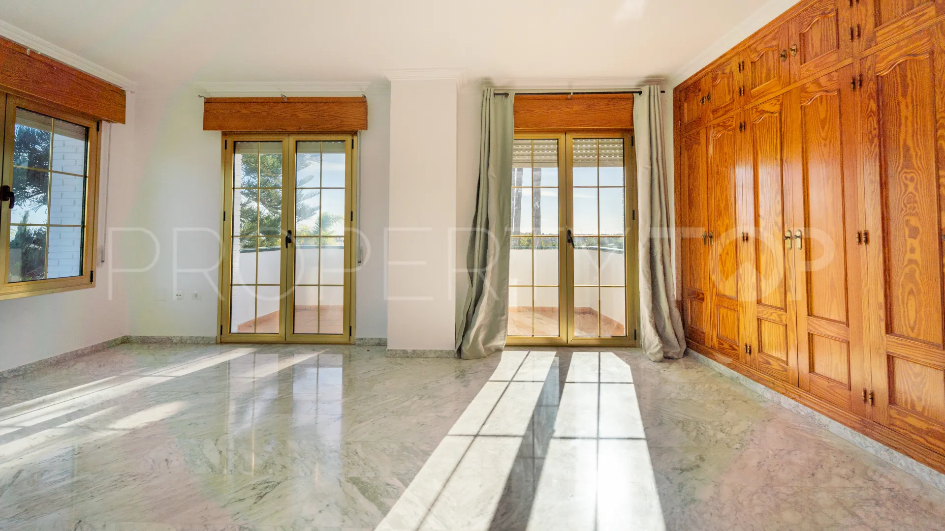 4 bedrooms villa in Cerrado del Aguila for sale