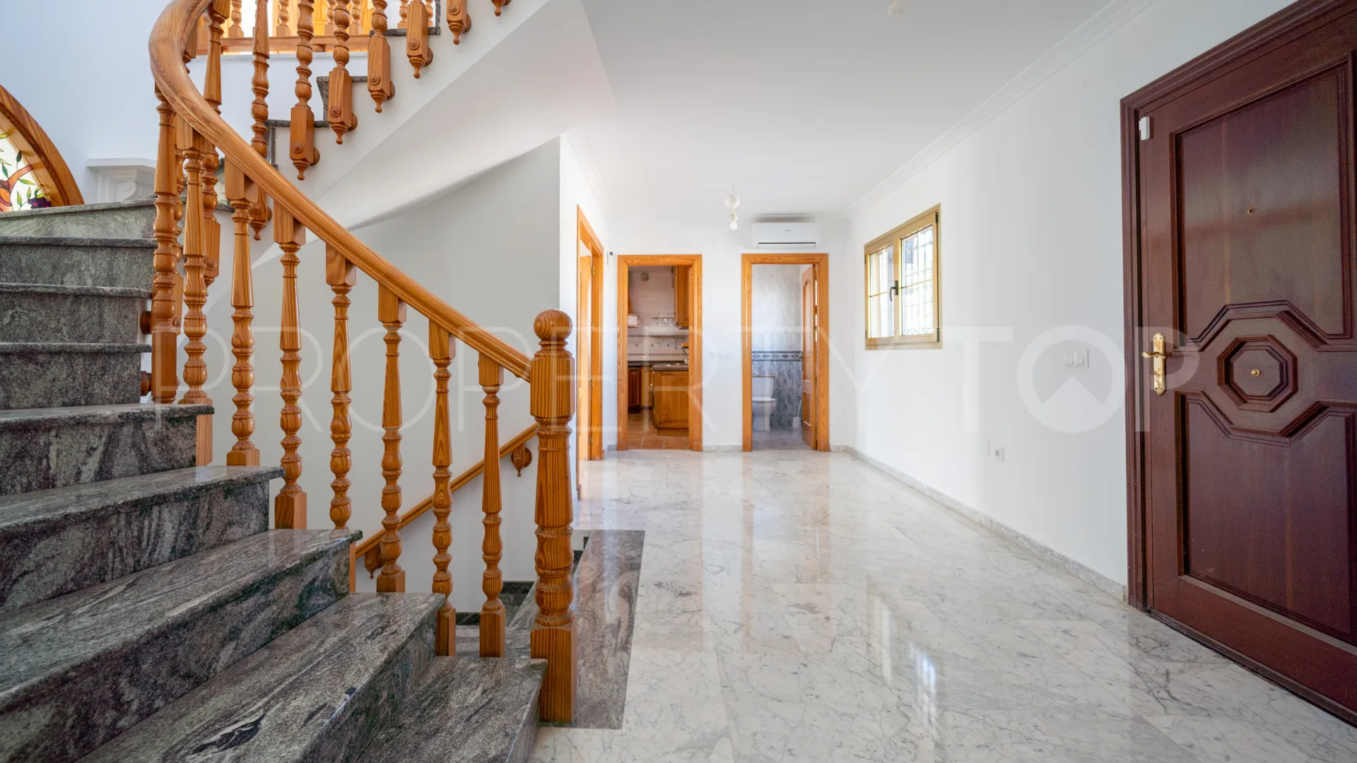 4 bedrooms villa in Cerrado del Aguila for sale