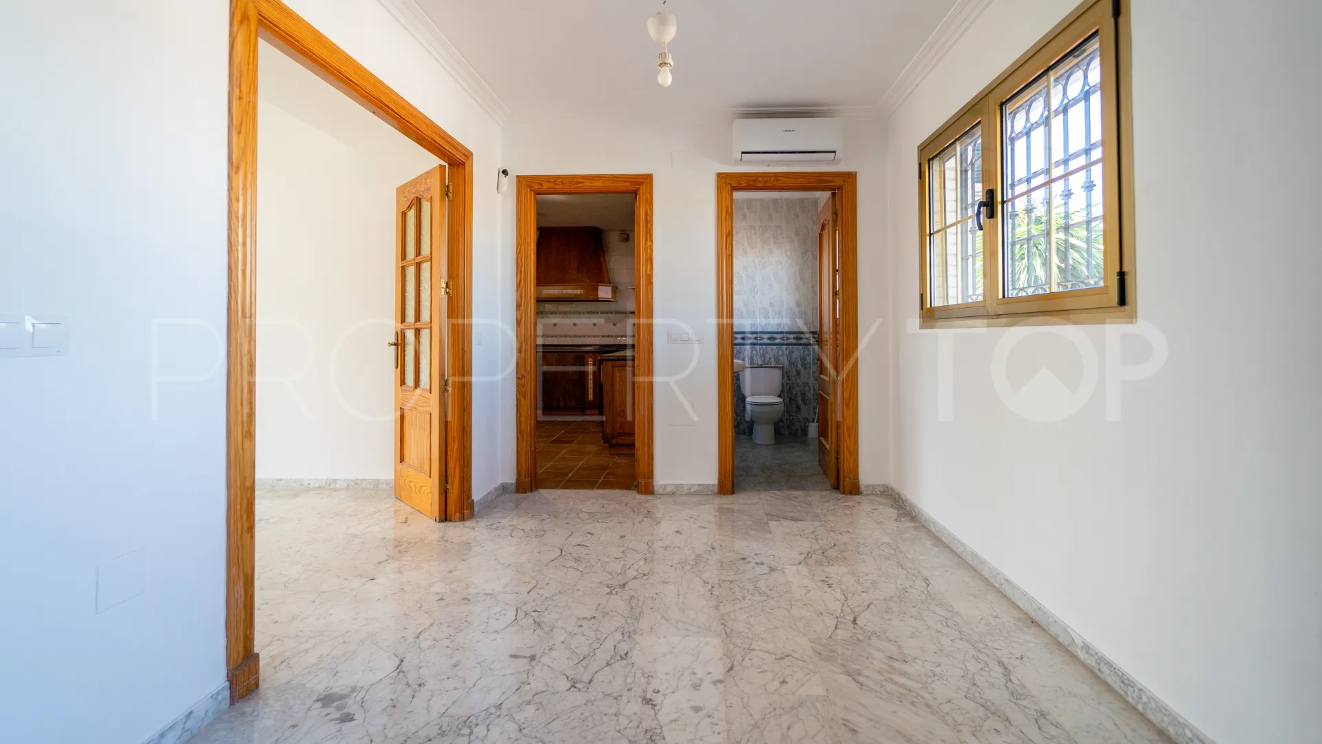 4 bedrooms villa in Cerrado del Aguila for sale