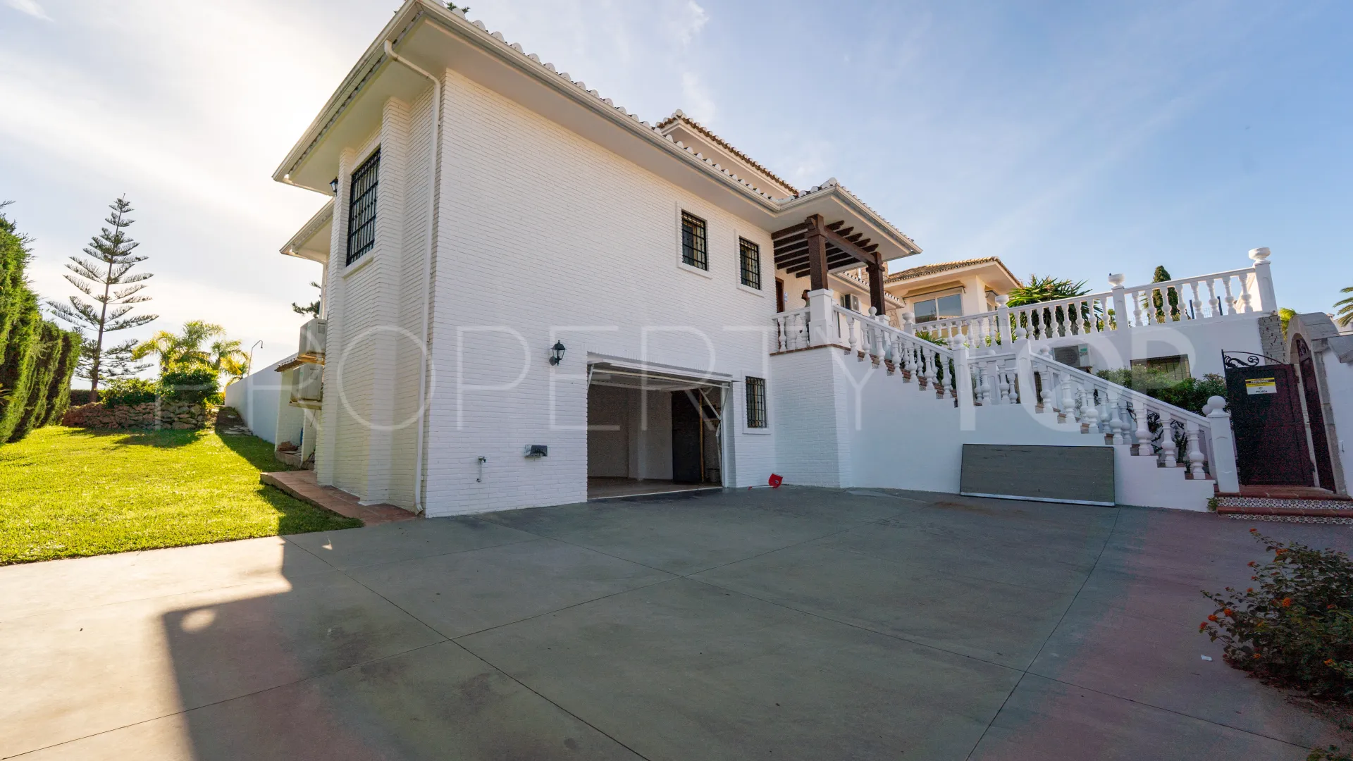 4 bedrooms villa in Cerrado del Aguila for sale