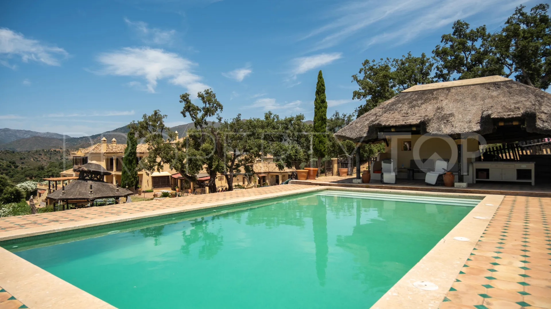 Villa for sale in La Mairena