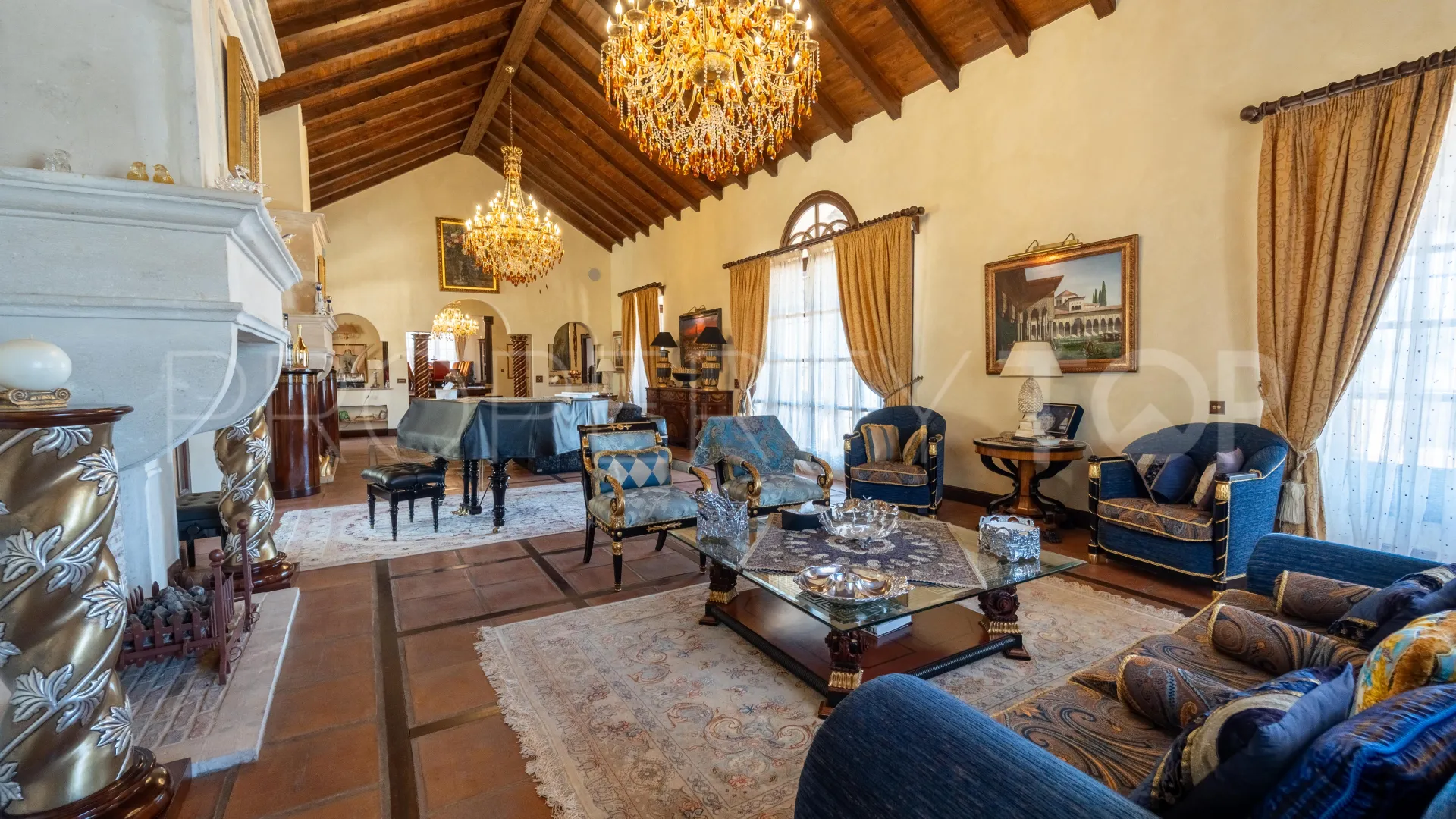 Villa for sale in La Mairena
