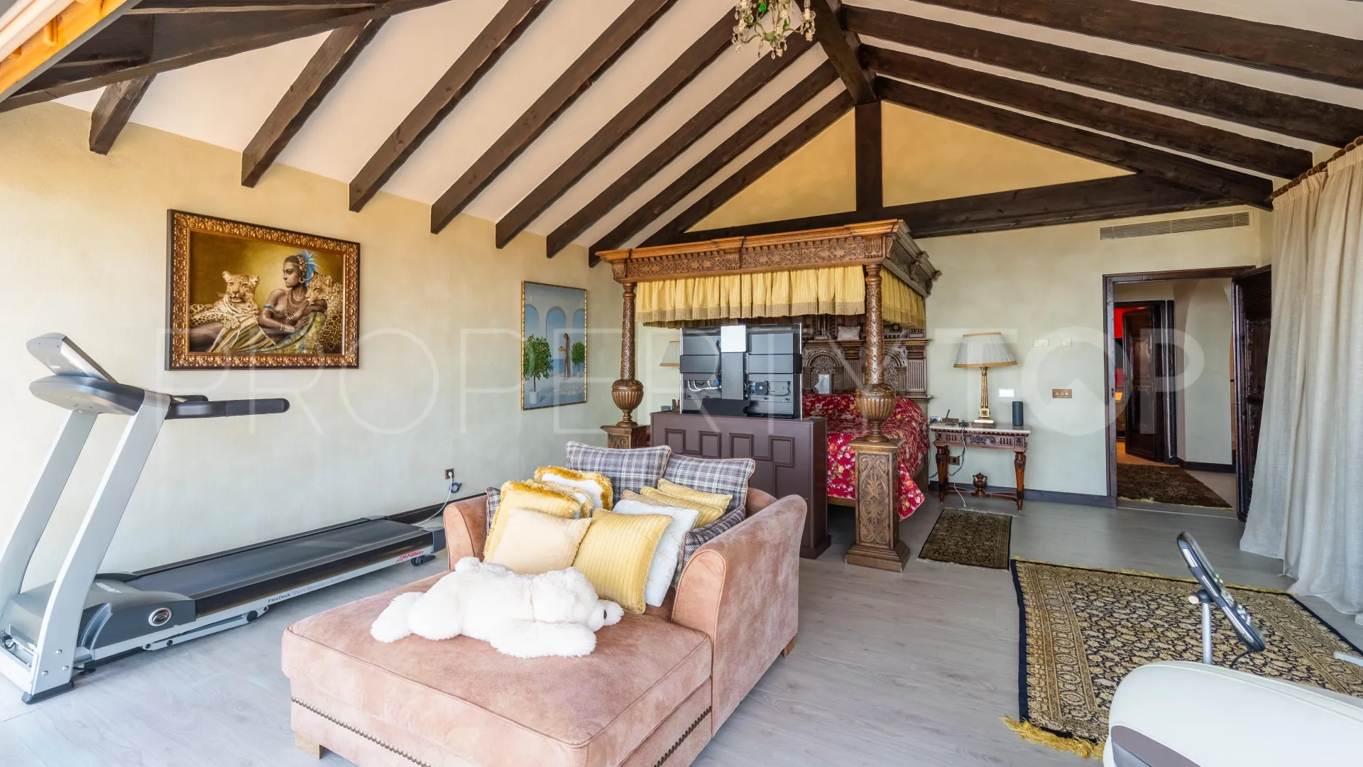 Villa for sale in La Mairena