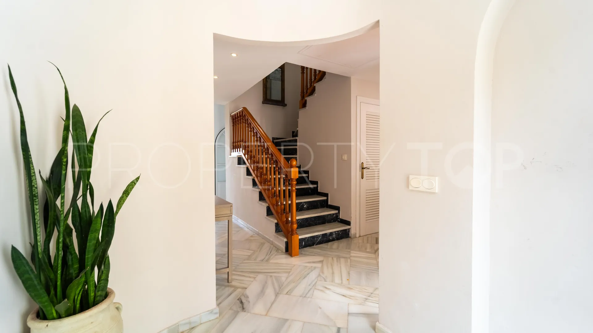 Elviria, villa en venta de 4 dormitorios
