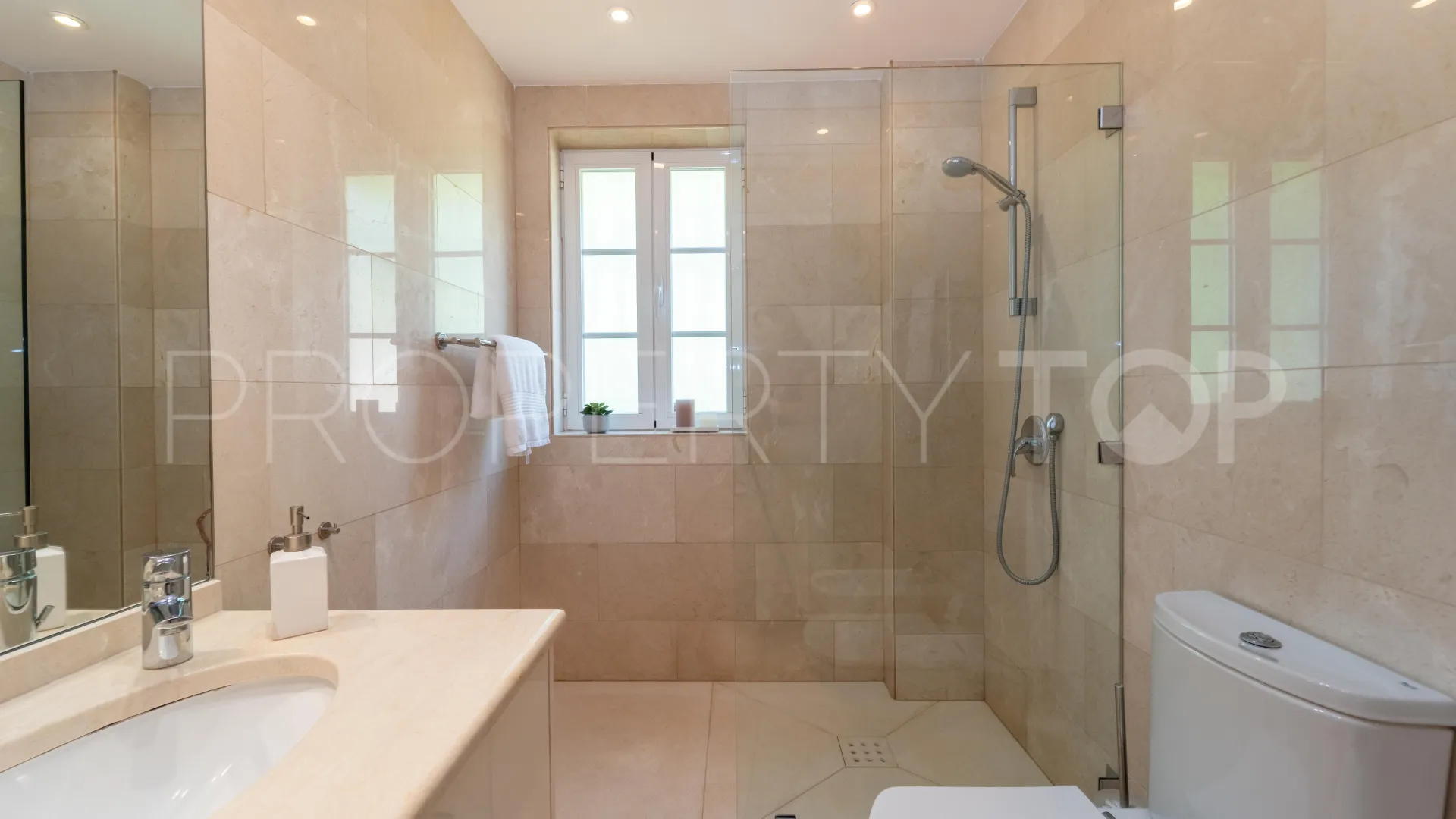Elviria, villa en venta de 4 dormitorios