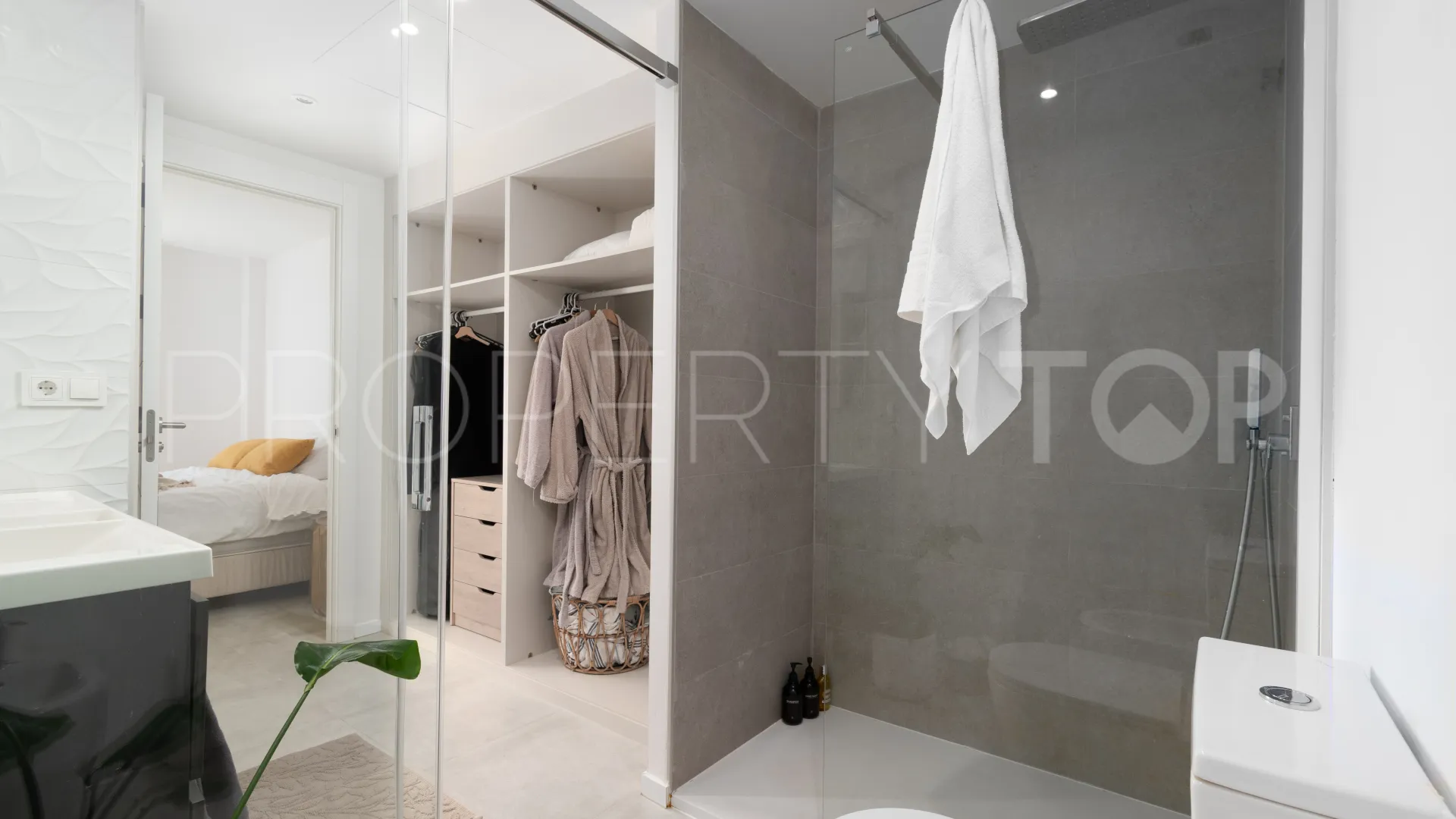 Cala de Mijas, apartamento de 3 dormitorios a la venta