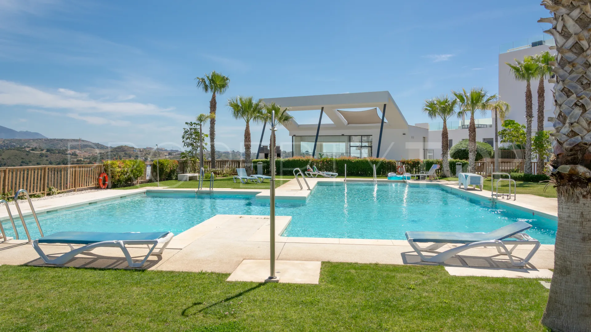 Cala de Mijas, apartamento de 3 dormitorios a la venta
