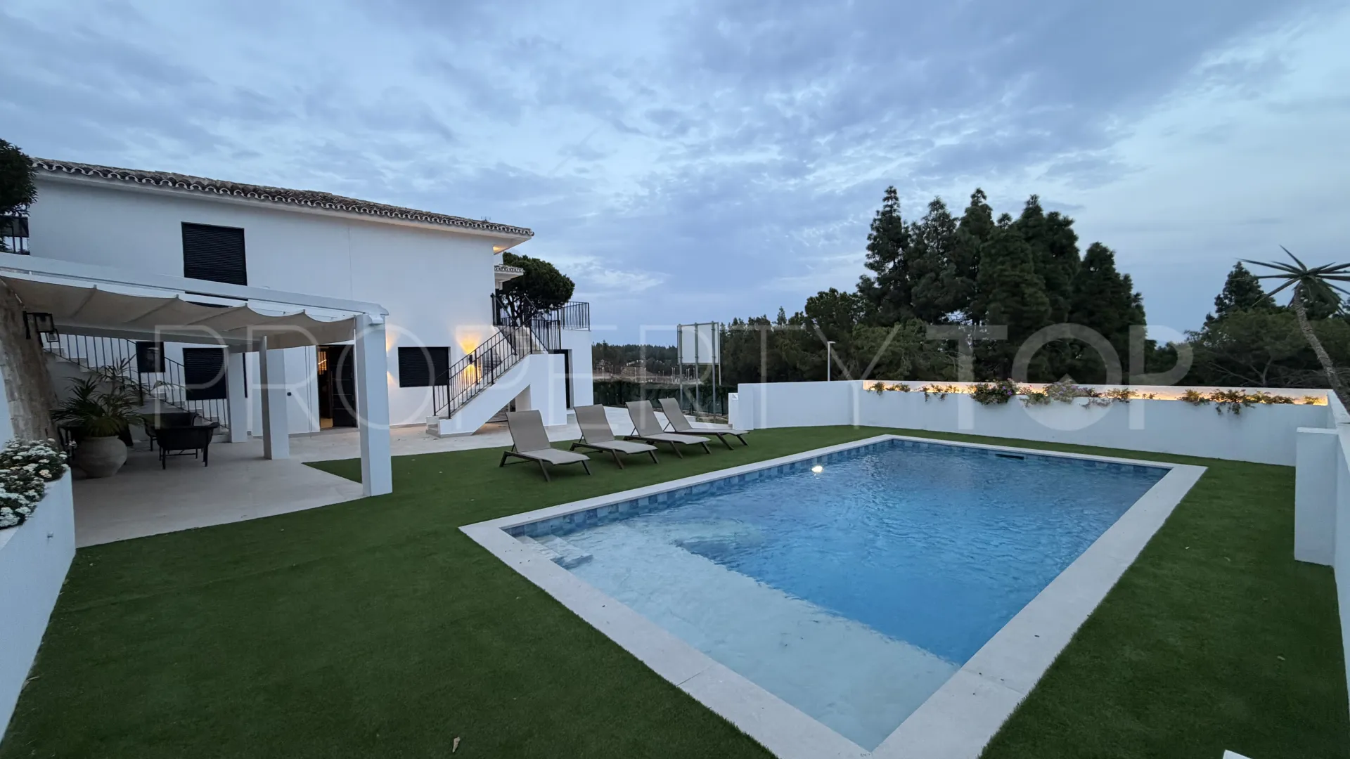 Villa con 5 dormitorios a la venta en Cala de Mijas