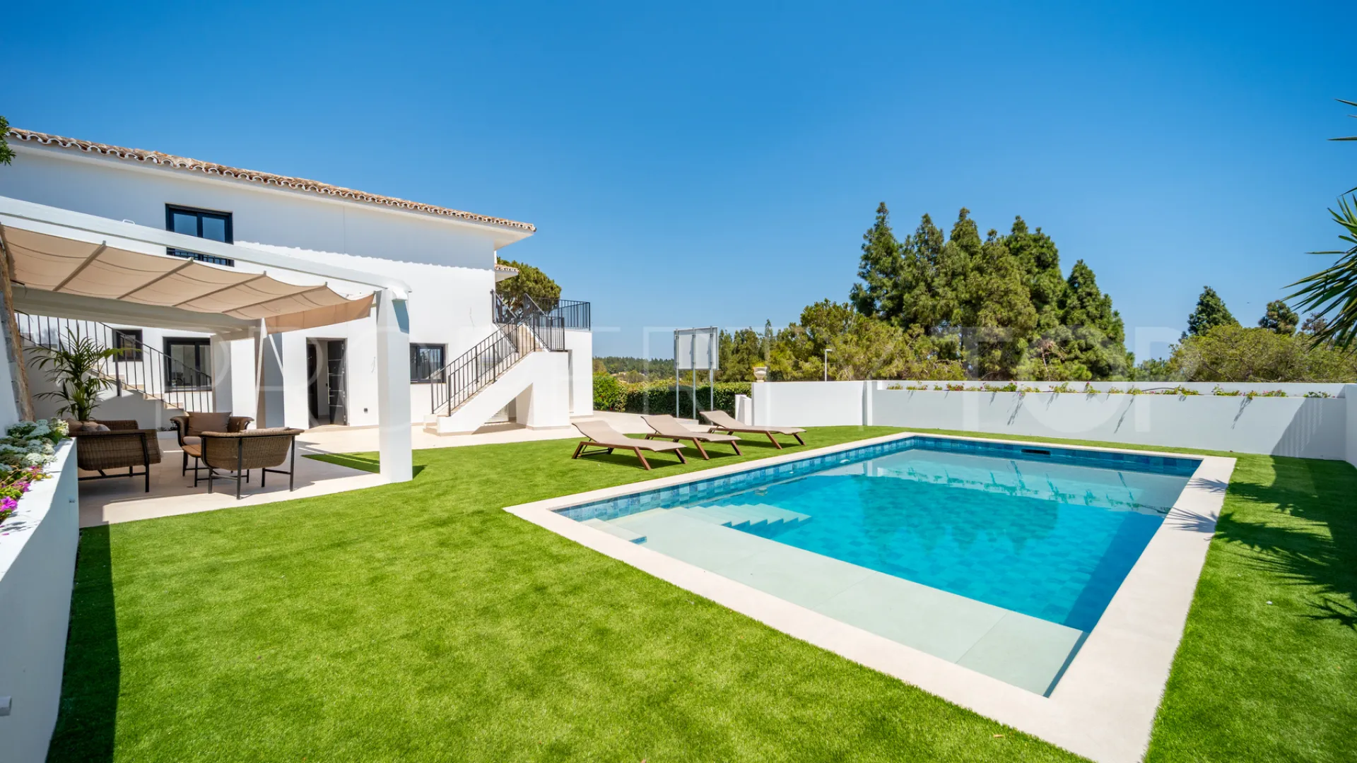 Cala de Mijas 5 bedrooms villa for sale