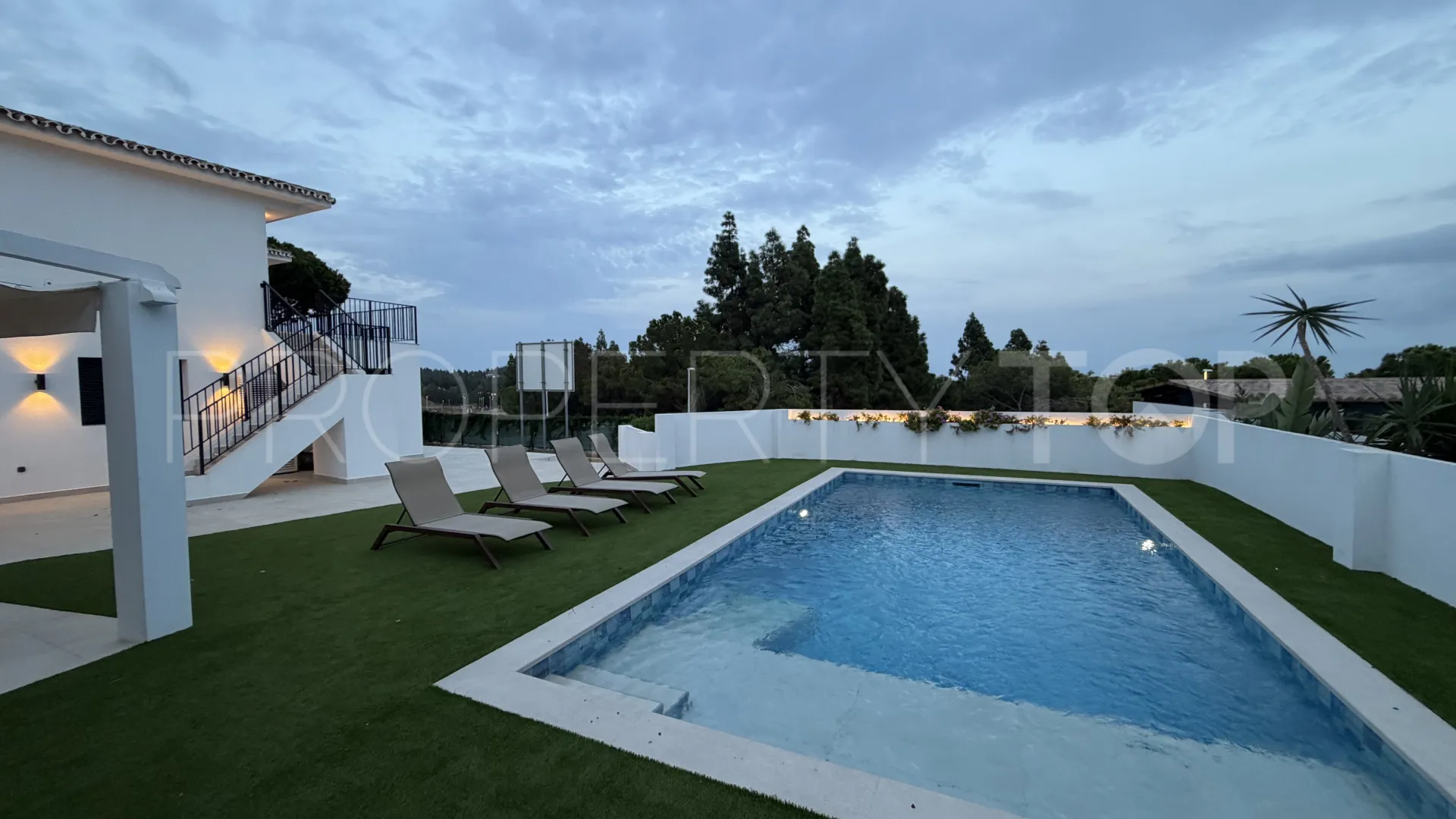 Villa con 5 dormitorios a la venta en Cala de Mijas