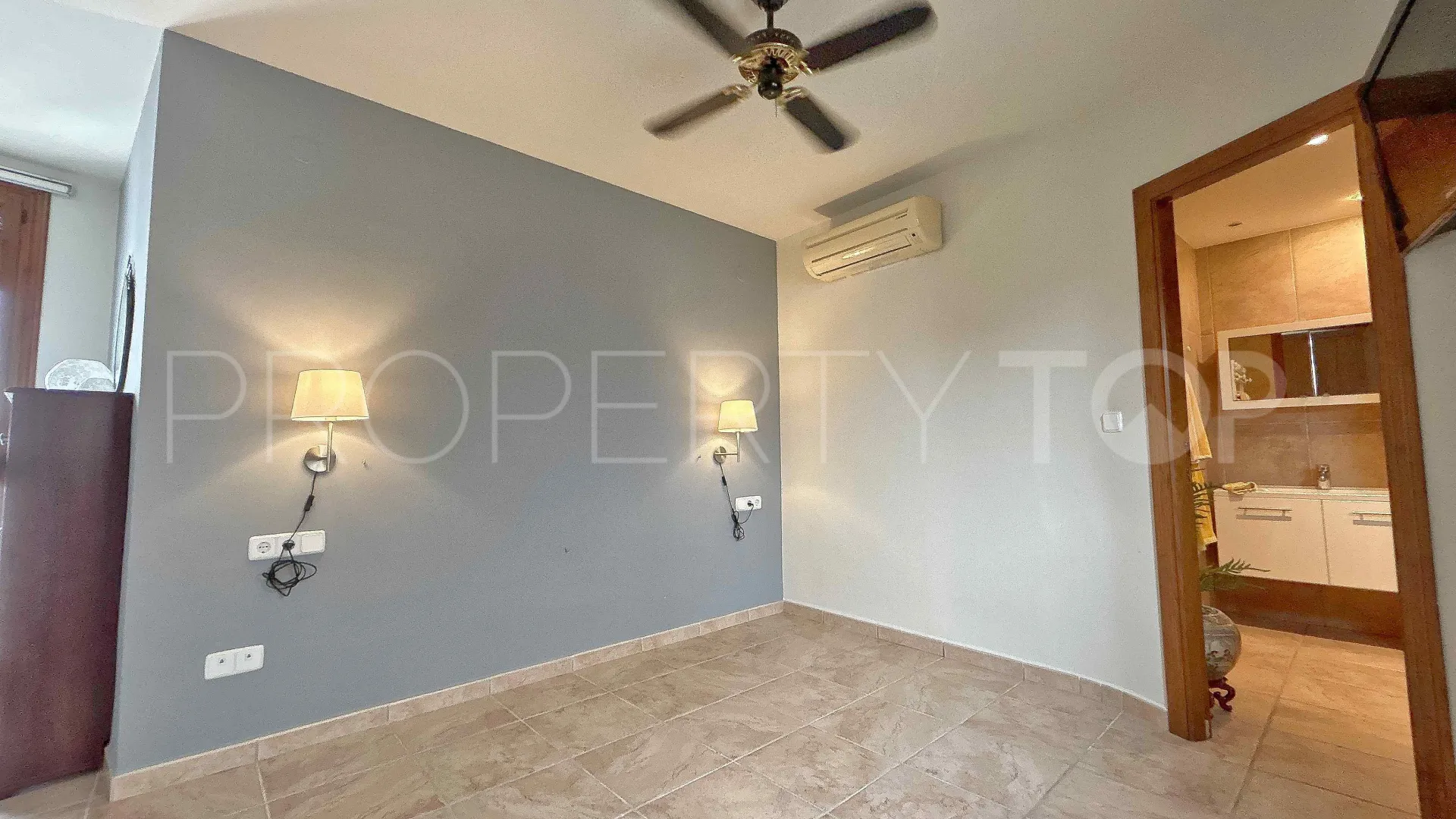 Se vende atico duplex de 3 dormitorios en Adsubia