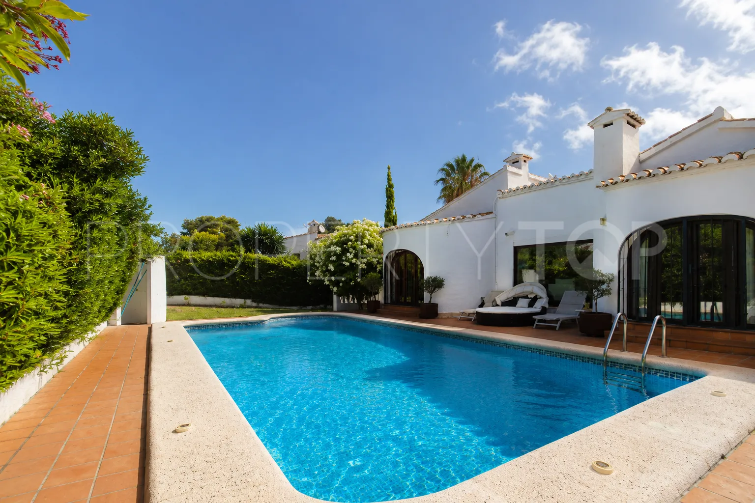 Villa de 5 dormitorios a la venta en Entrepinos