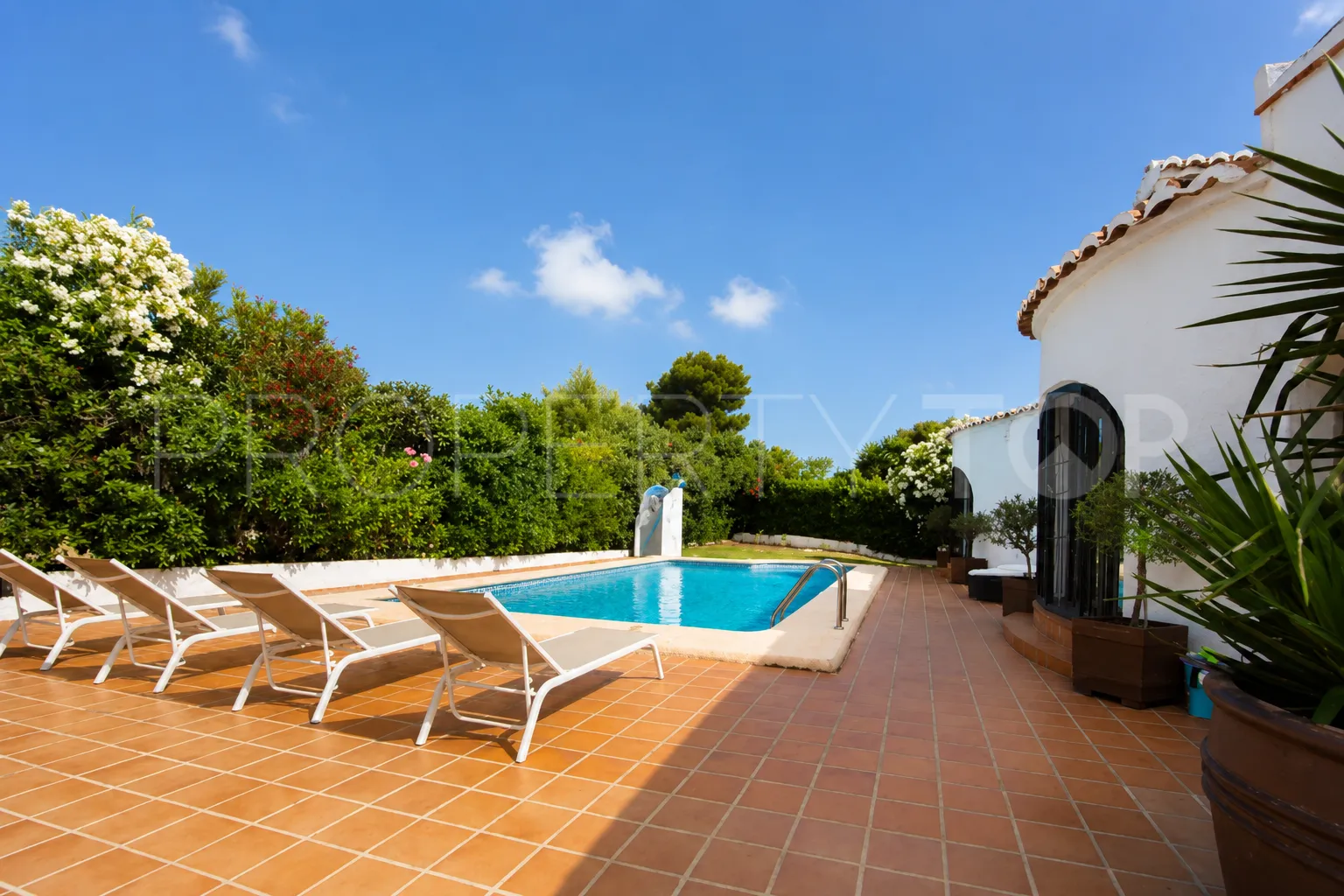 Villa de 5 dormitorios a la venta en Entrepinos