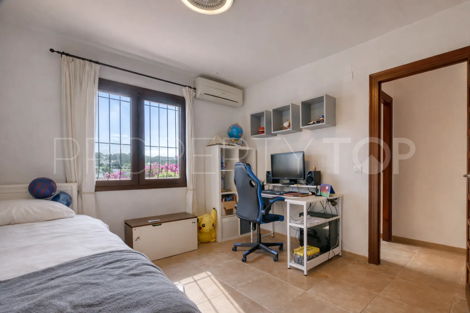 Villa de 5 dormitorios a la venta en Entrepinos