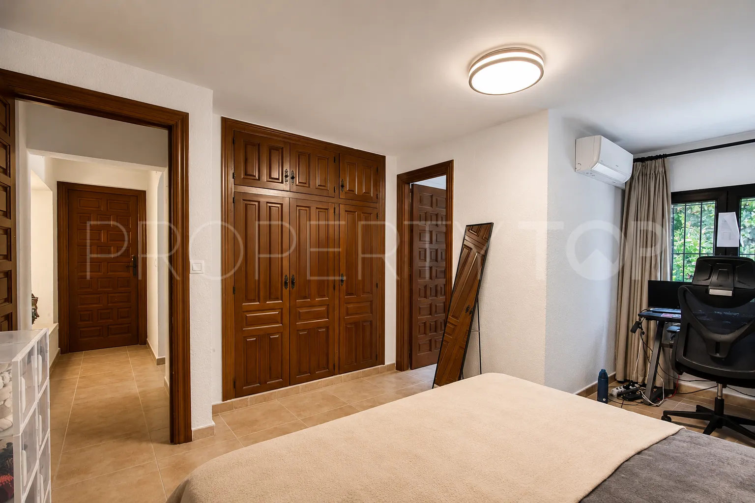 Villa de 5 dormitorios a la venta en Entrepinos