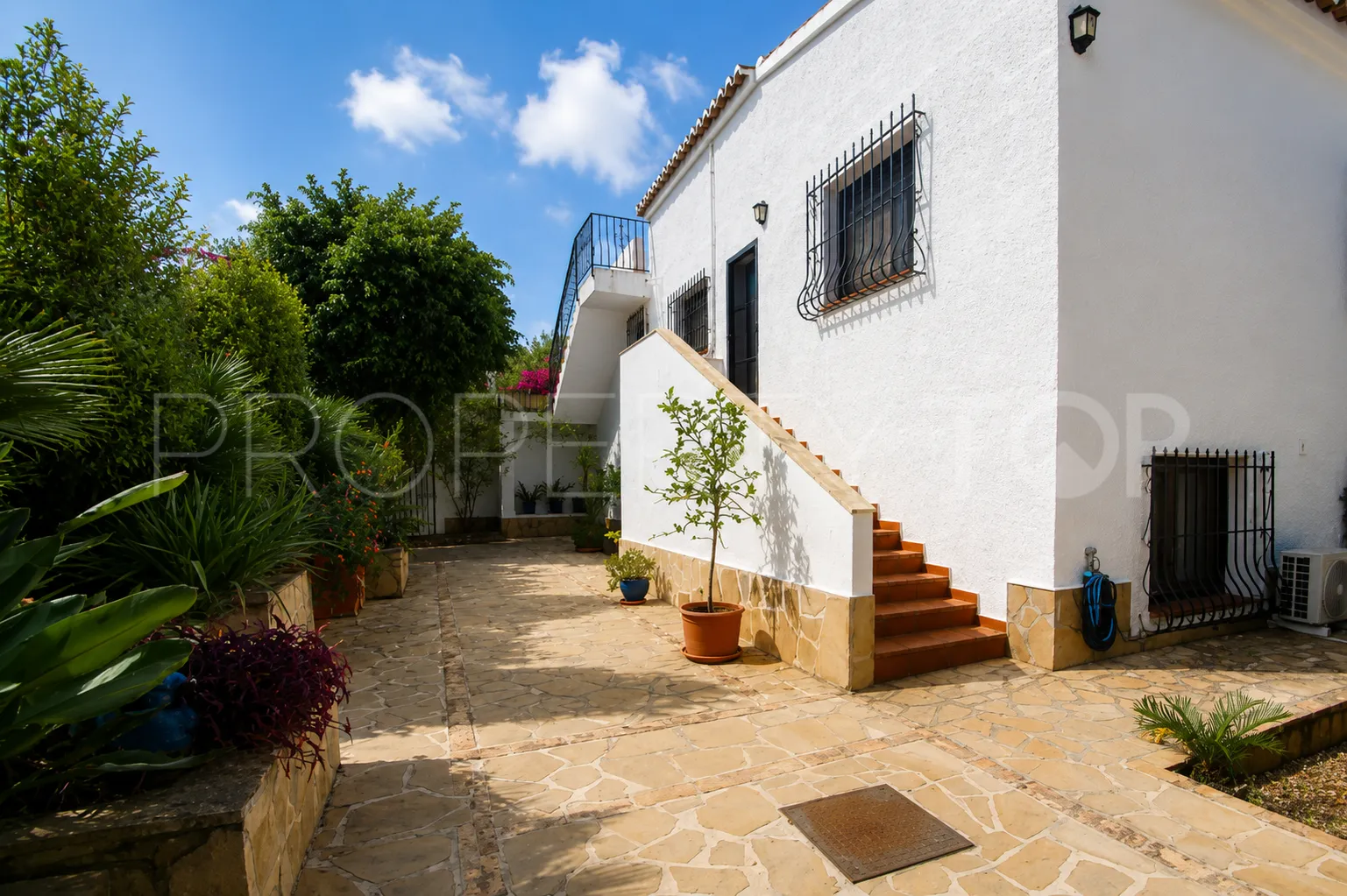 Villa de 5 dormitorios a la venta en Entrepinos