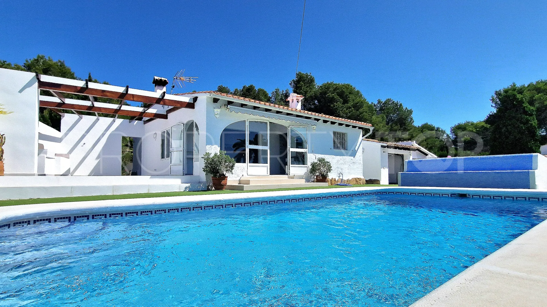 For sale villa in Moraira