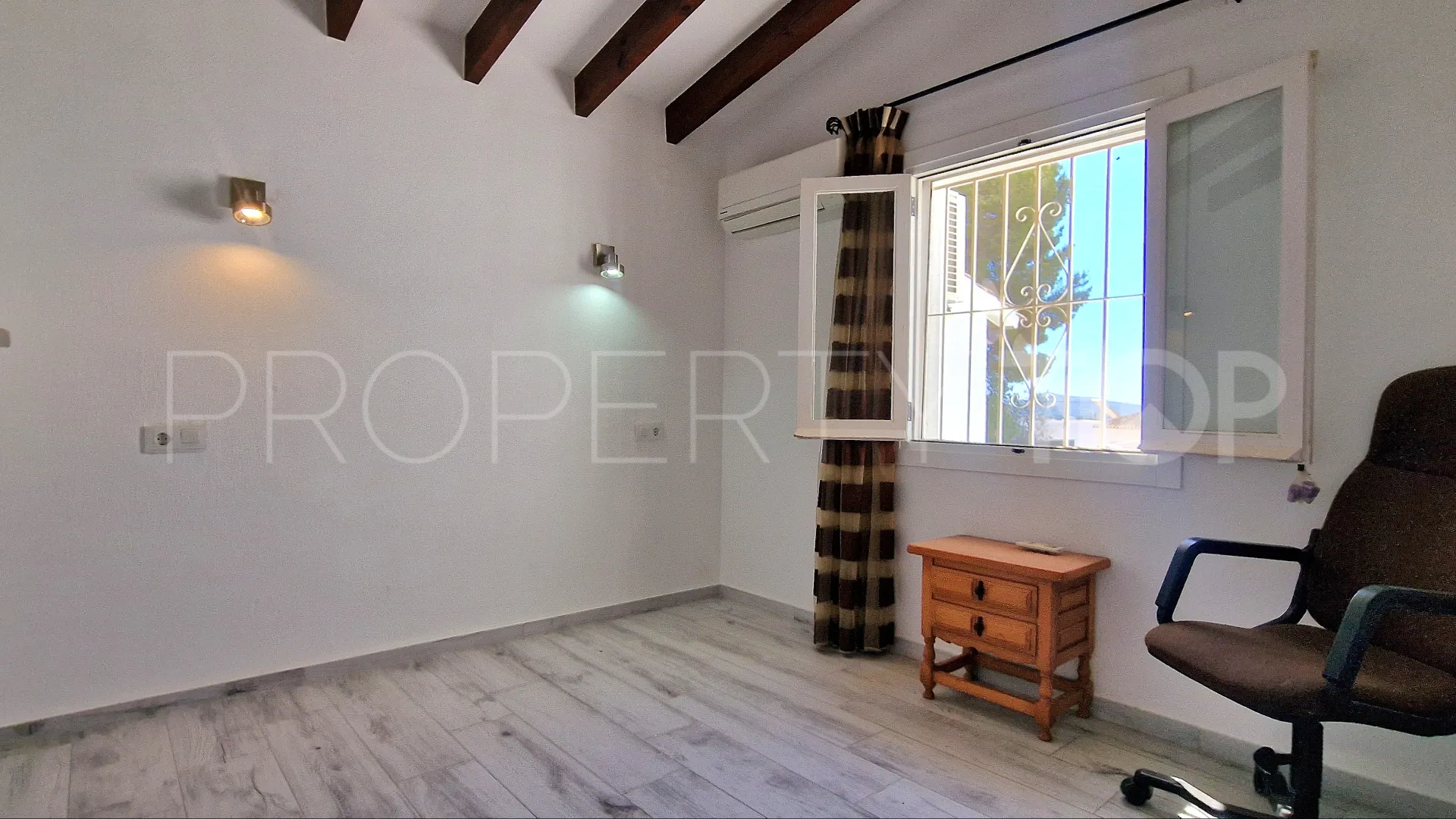 For sale villa in Moraira