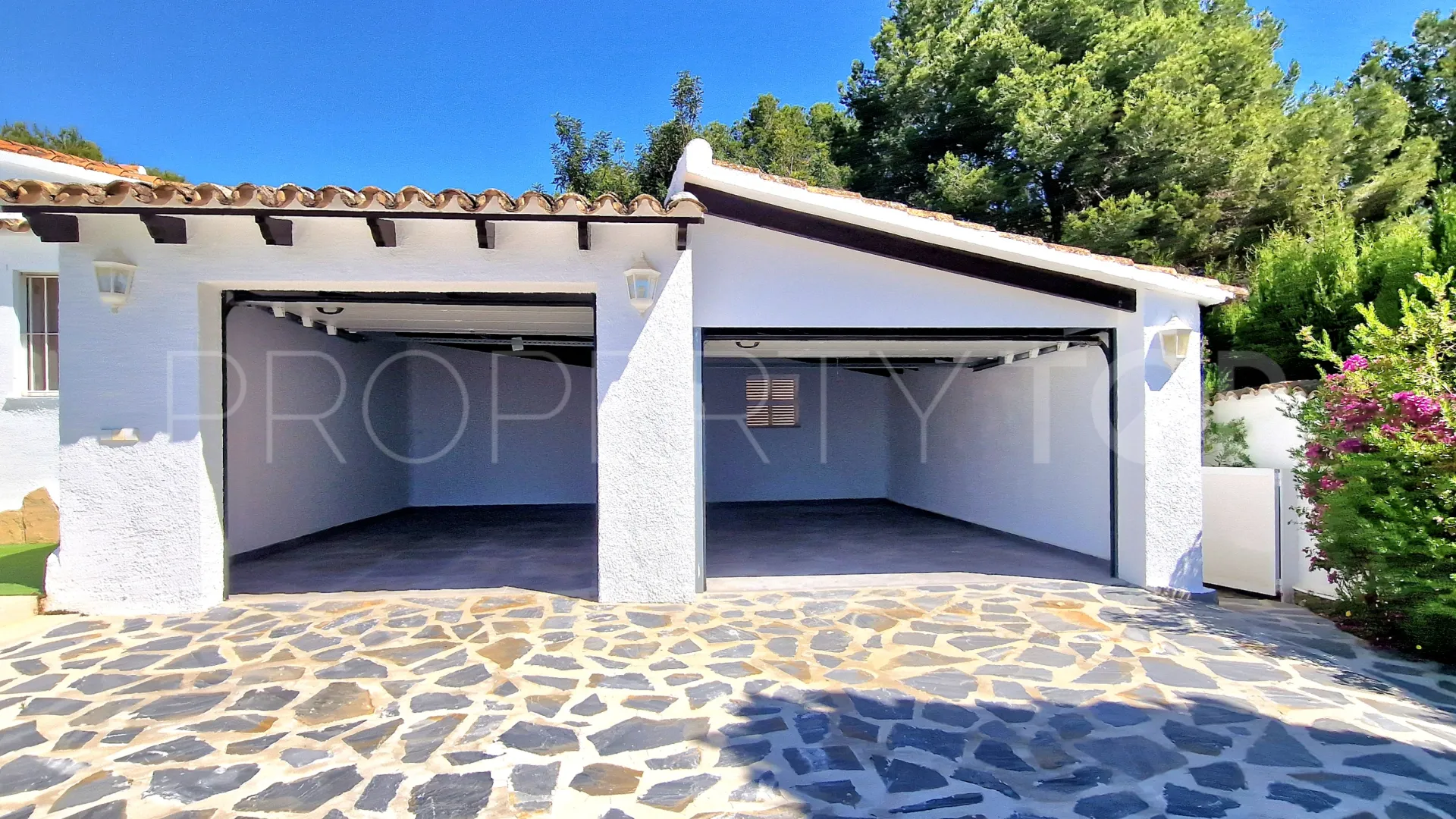 For sale villa in Moraira