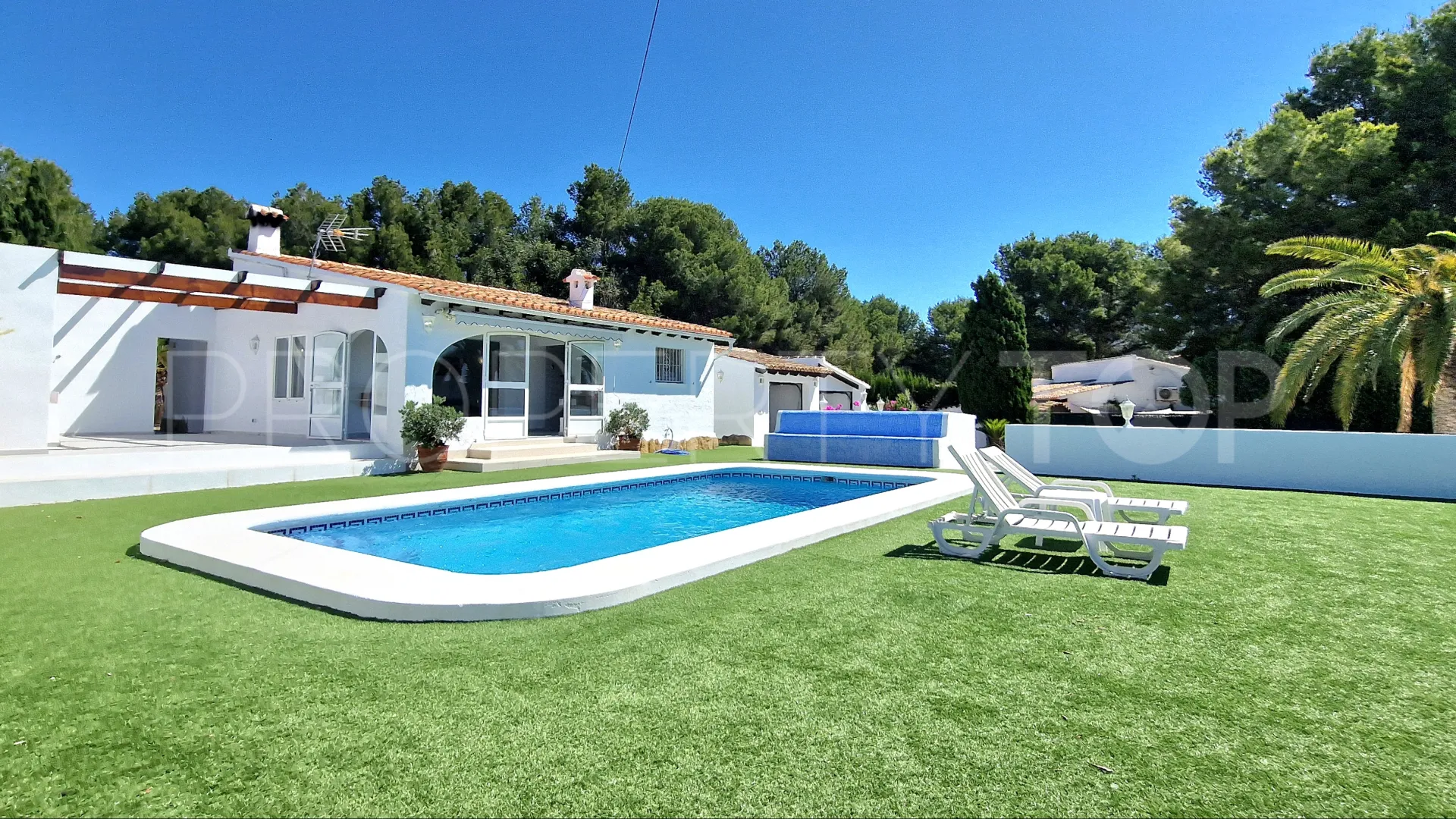For sale villa in Moraira