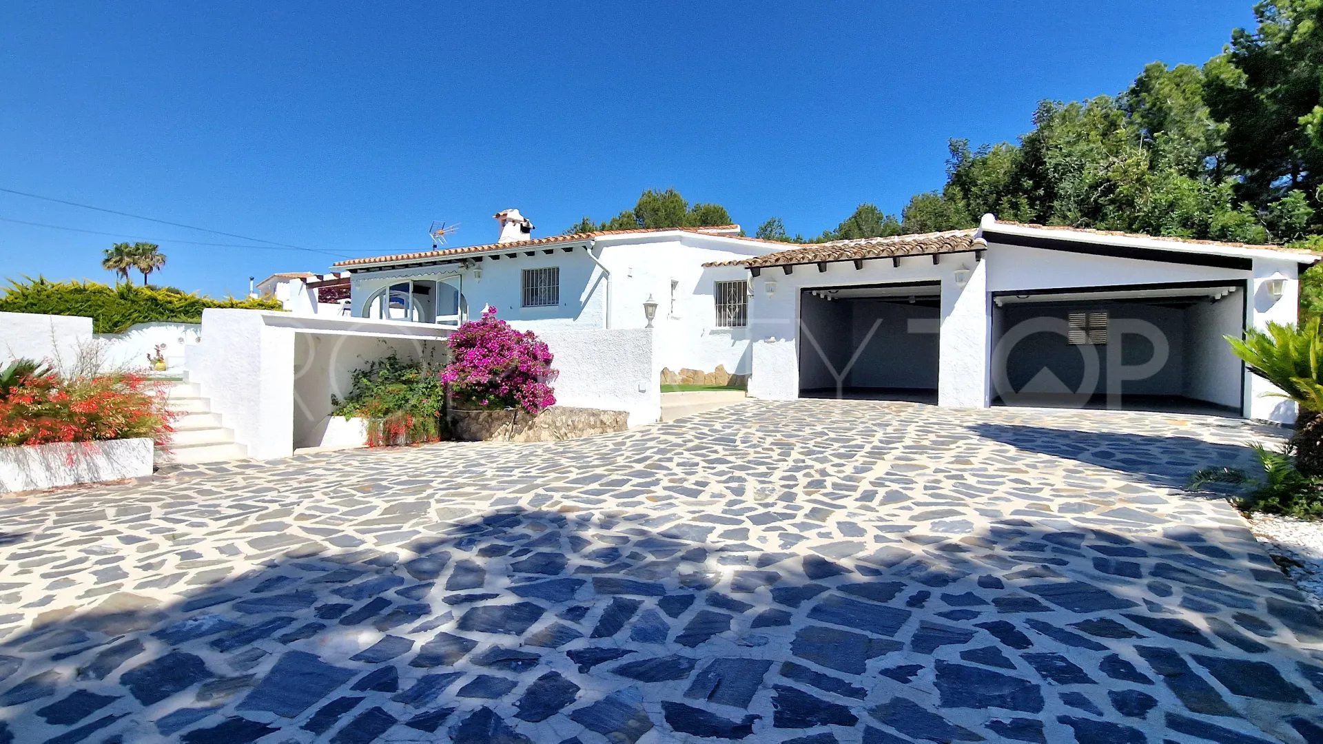 For sale villa in Moraira