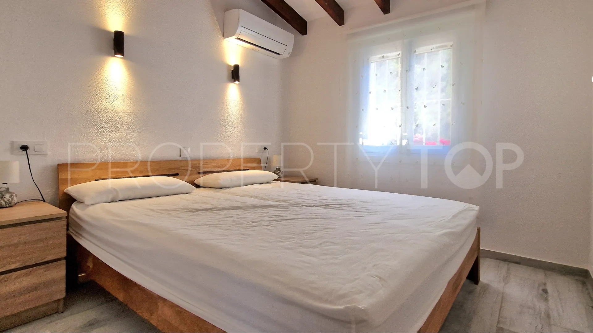 For sale villa in Moraira