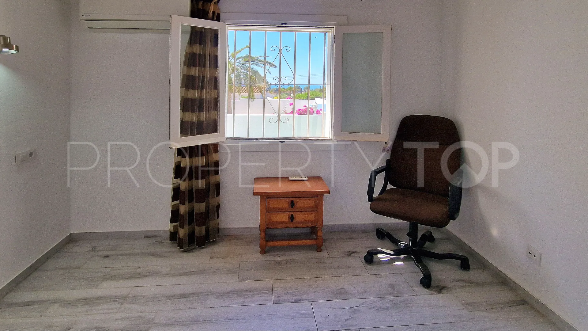 For sale villa in Moraira