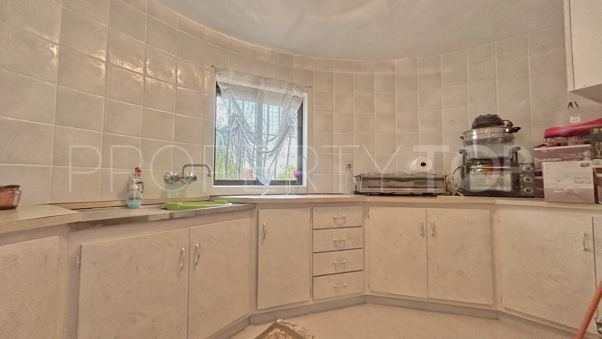 Se vende villa en Orba con 4 dormitorios
